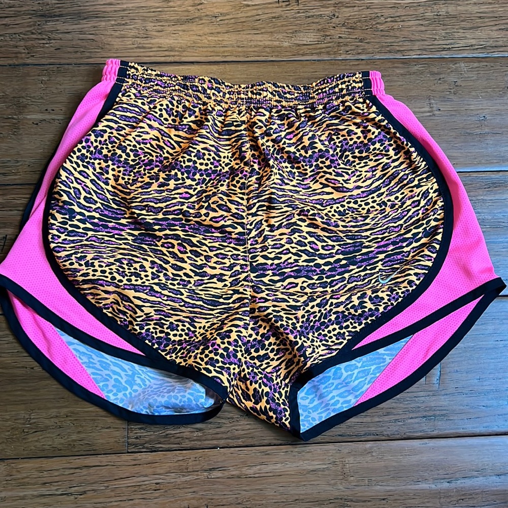 NIKE Dri-FIT Women’s Running Shorts Leopard Print Orange Pink XS